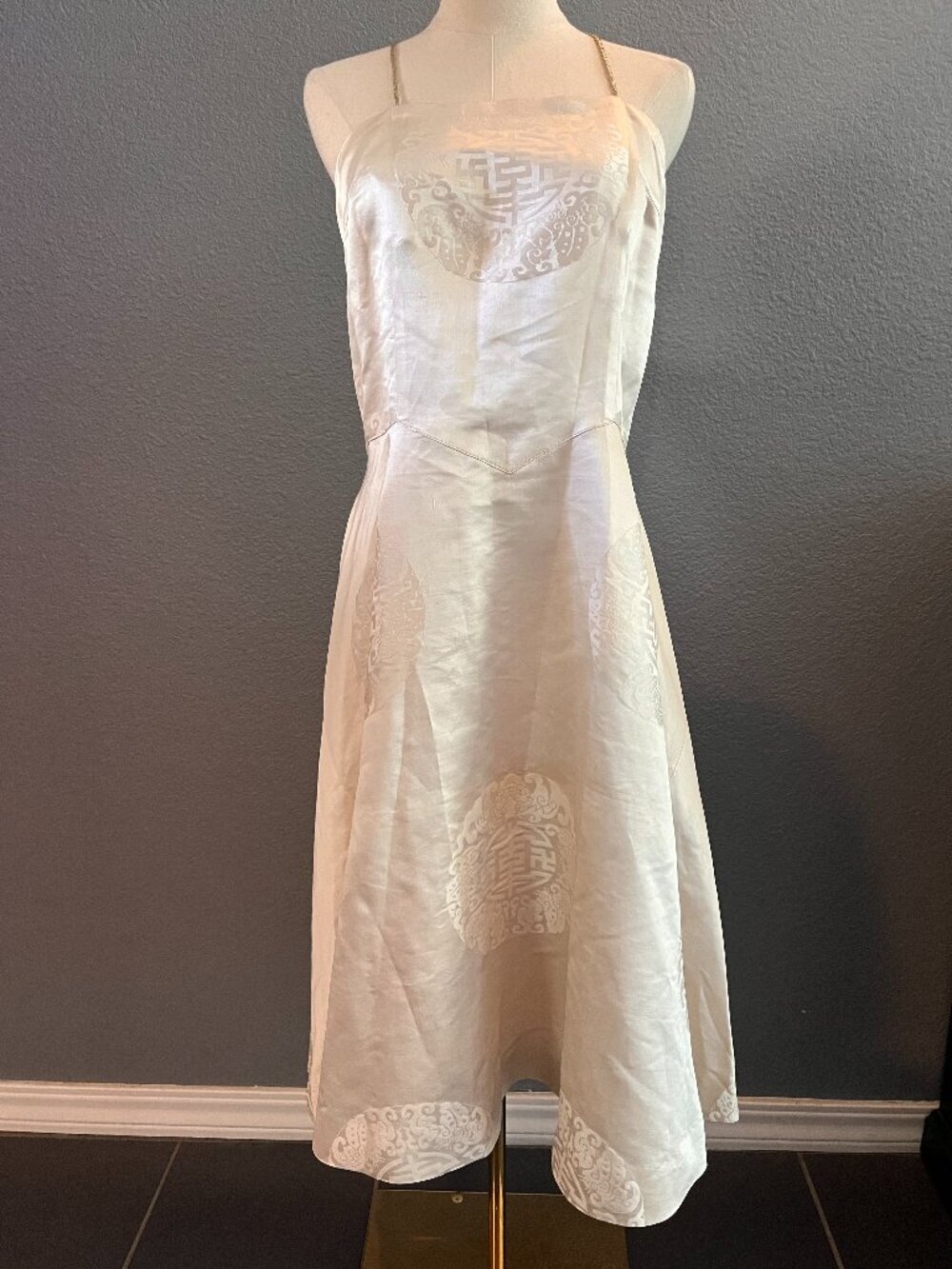 VINTAGE 50'S JOHN DOYLE BISHOP SEATTLE ASIAN INSPIRED SATIN DRESS IVORY & GOLD